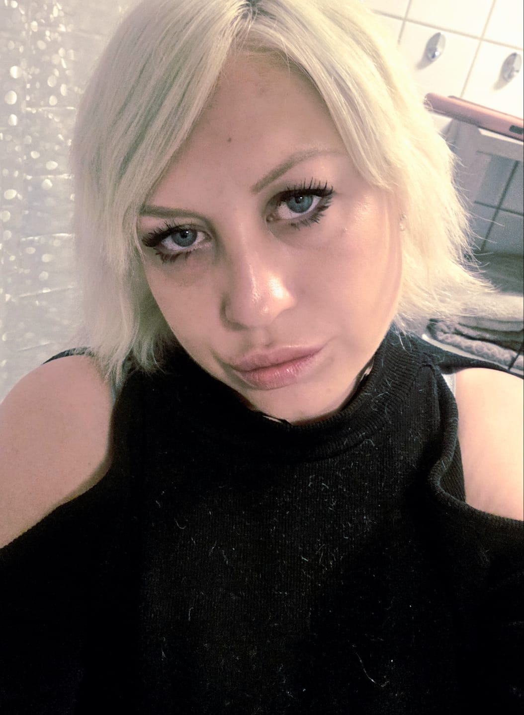 Ellen R.